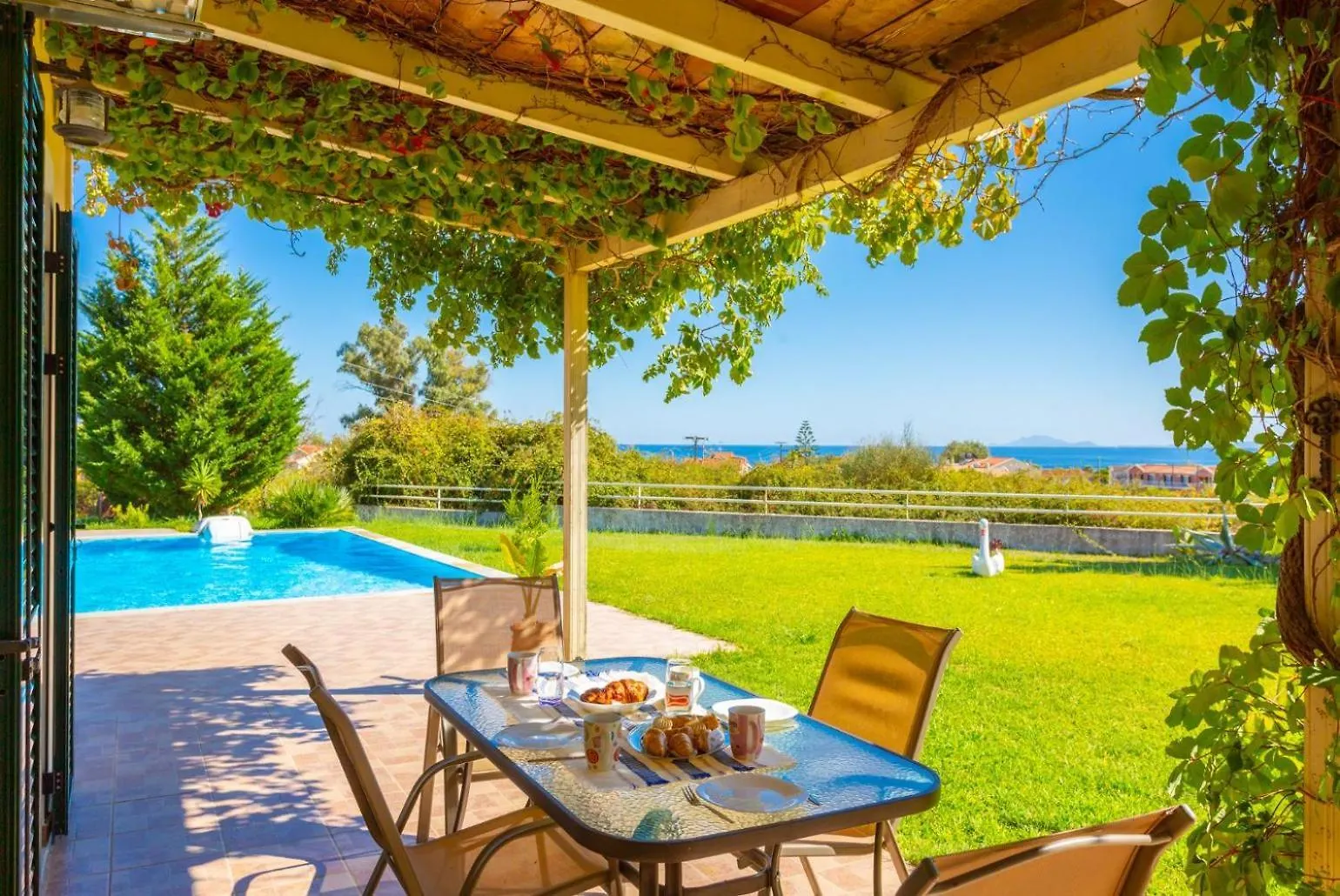 Villa Melissa Poros   Poros (Kefalonia)