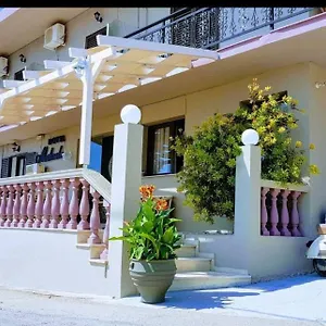 Michaela Poros (Kefalonia)